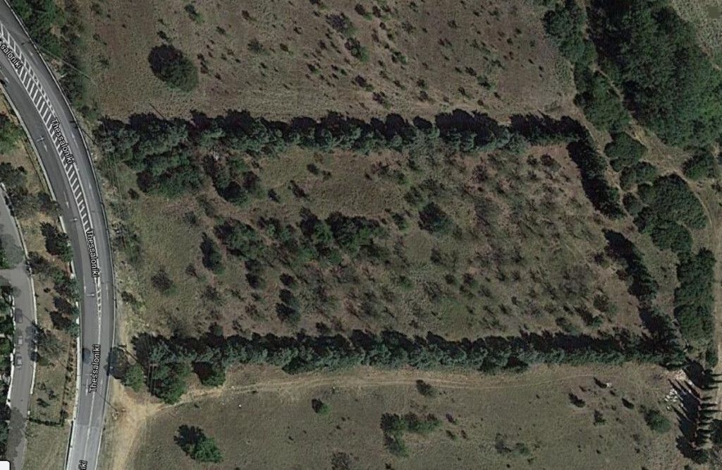 Land in Thessaloniki, Greece, 12 000 sq.m - picture 1