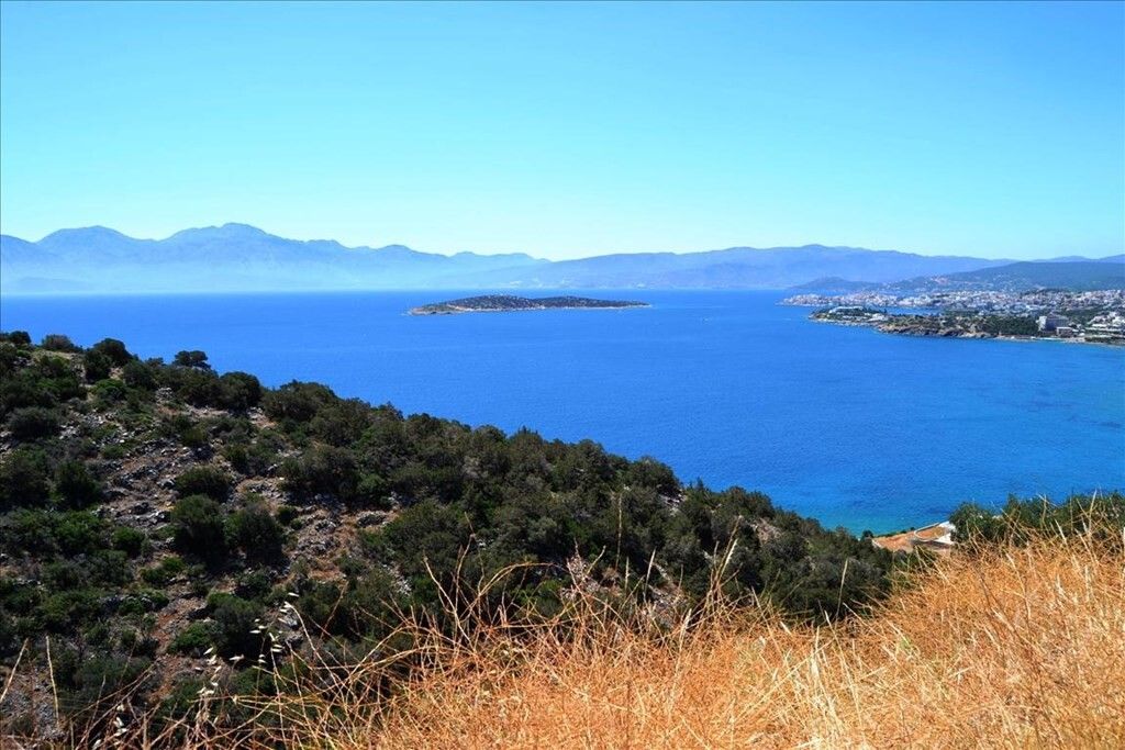 Land in Lasithi, Greece, 4 500 sq.m - picture 1