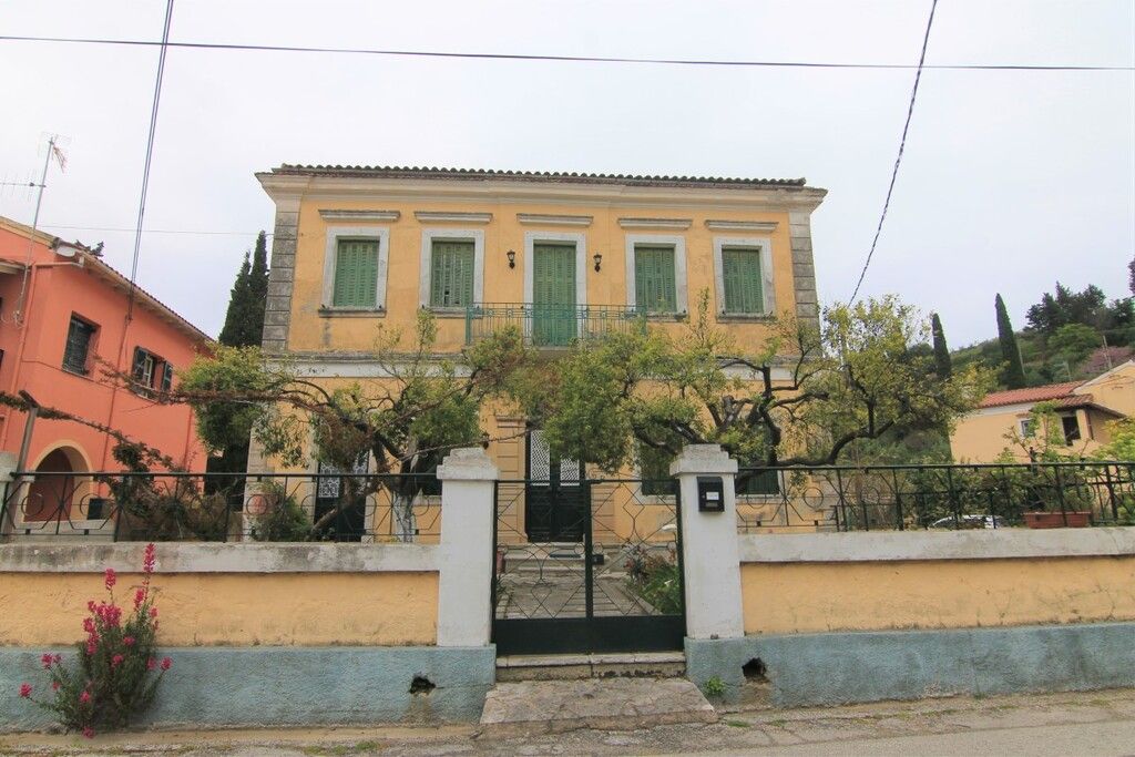 House in Corfu, Greece, 240 sq.m - picture 1