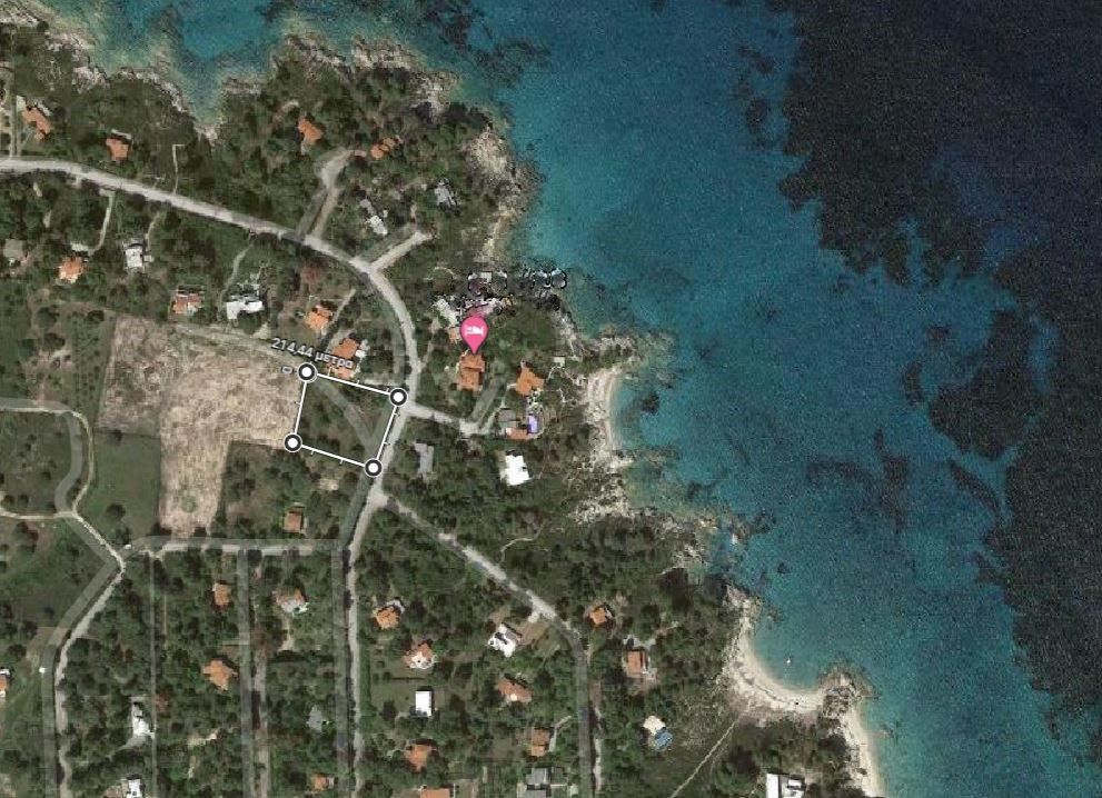 Land in Chalkidiki, Greece, 2 835 sq.m - picture 1