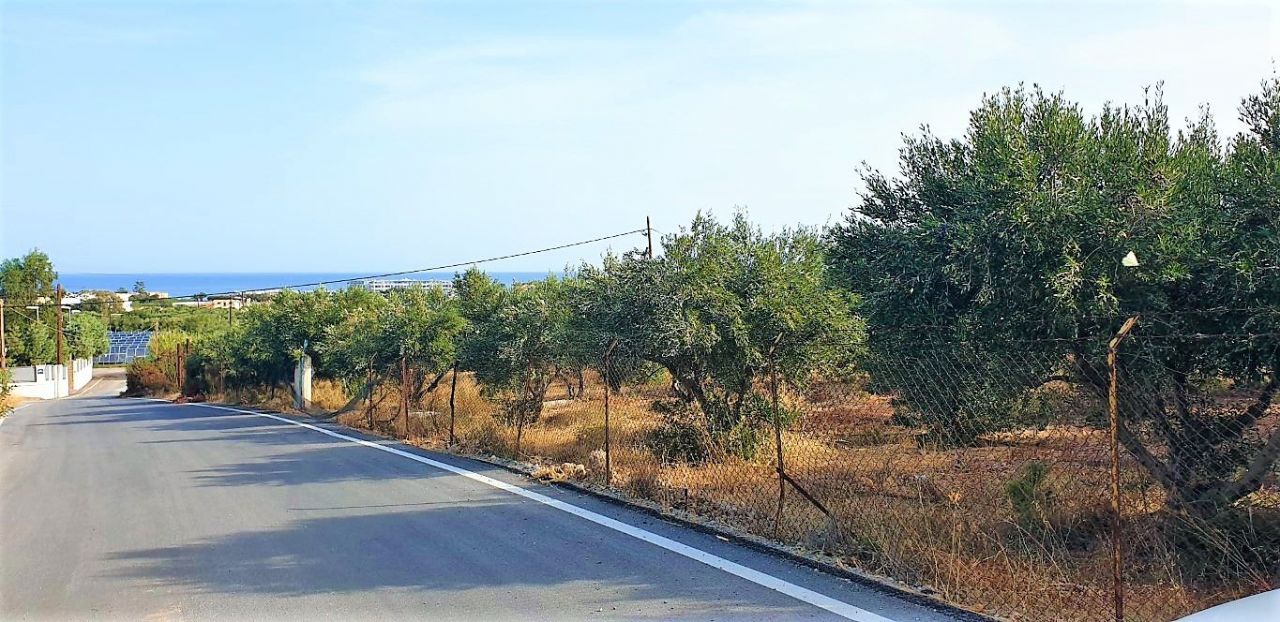 Land in Anissaras, Greece, 10 500 sq.m - picture 1