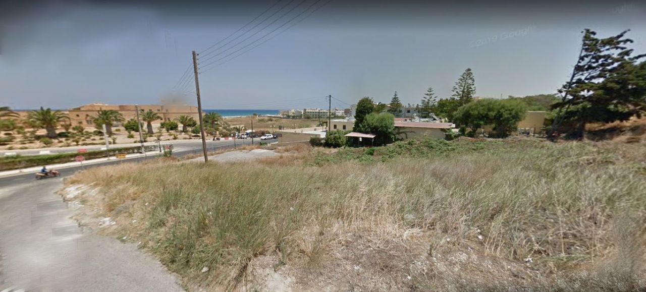Land in Heraklion, Greece, 1 360 sq.m - picture 1