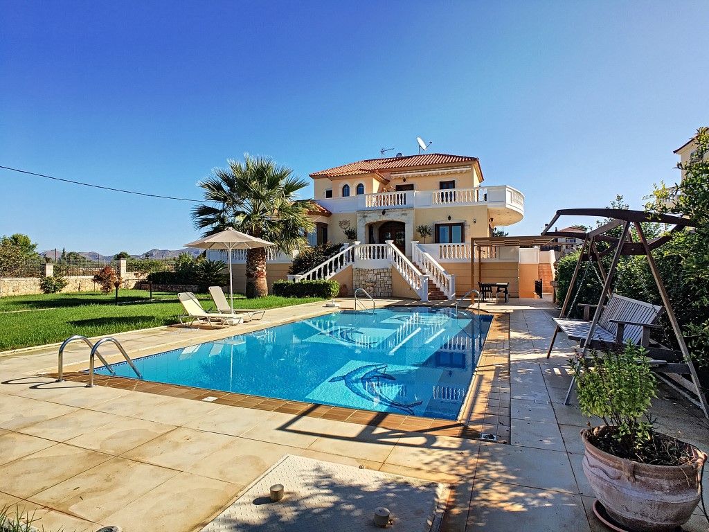 Villa in Chania, Greece, 270 sq.m - picture 1