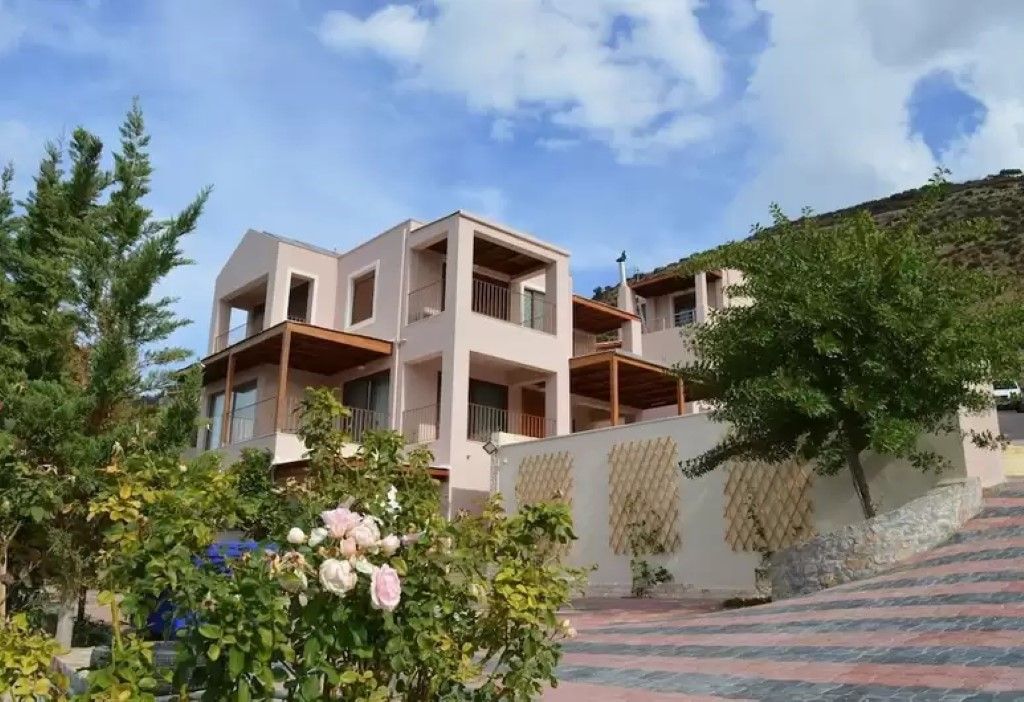 Villa in Heraklion, Greece, 335 sq.m - picture 1