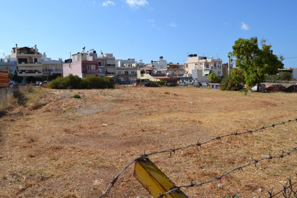 Land in Heraklion, Greece, 2 670 sq.m - picture 1