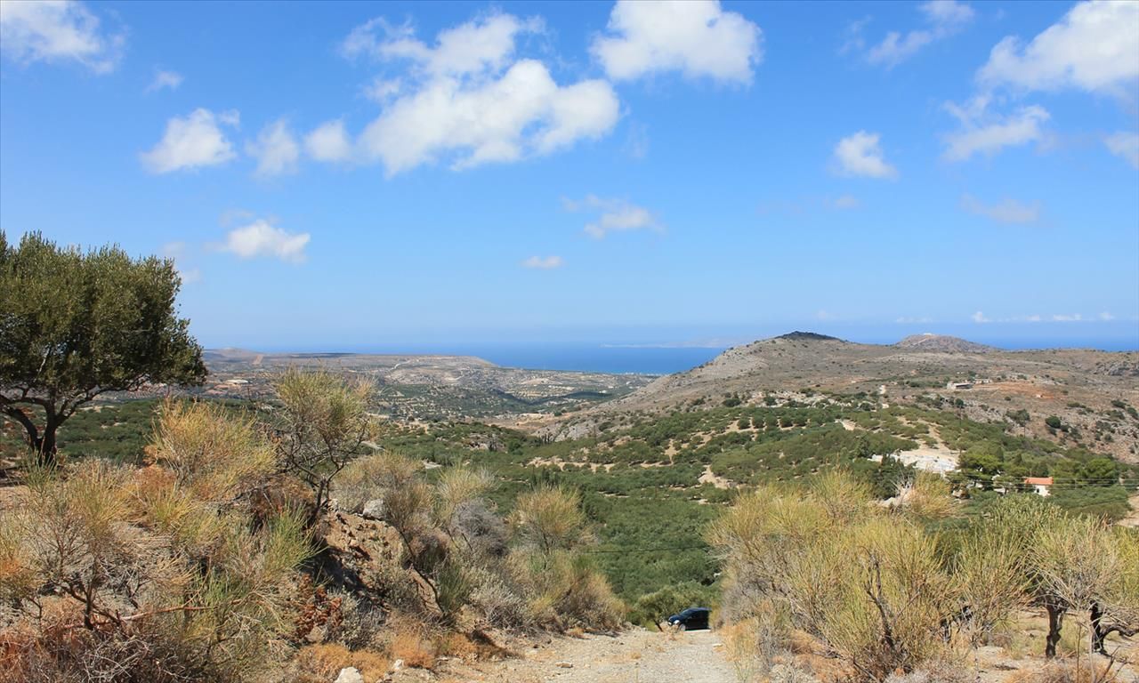 Land in Hersonissos, Greece, 12 600 sq.m - picture 1