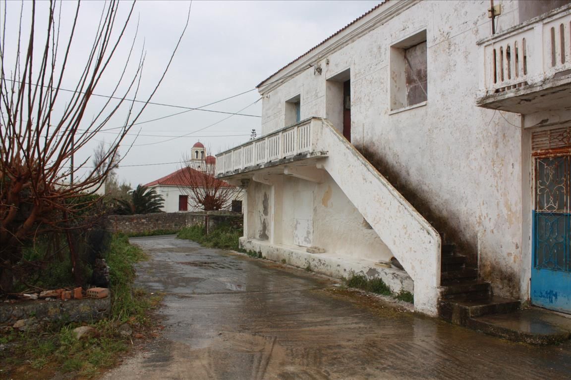 Land in Chania Prefecture, Greece, 512 sq.m - picture 1