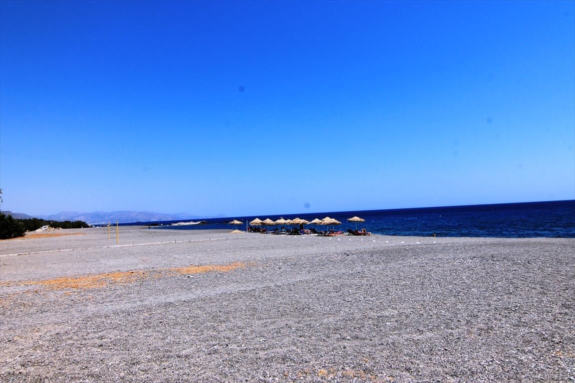Land in Ierapetra, Greece, 11 000 sq.m - picture 1