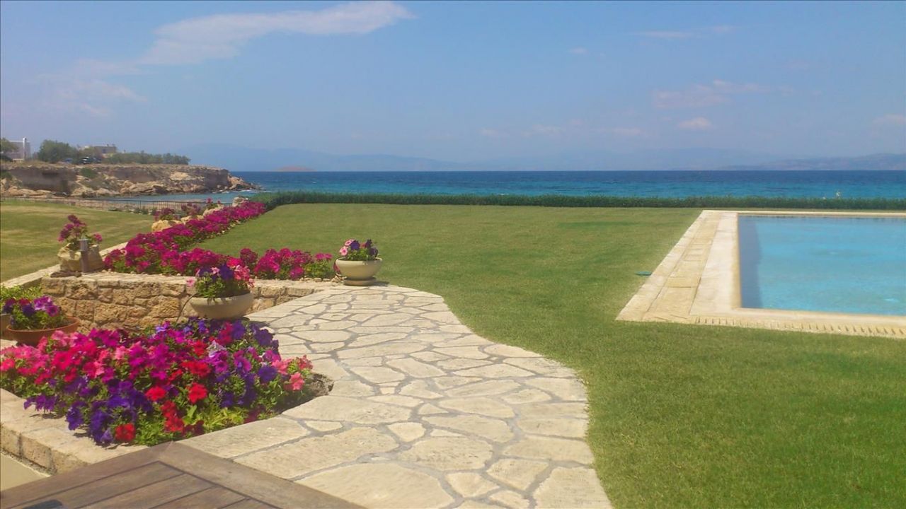 Villa on Aegina, Greece, 270 sq.m - picture 1