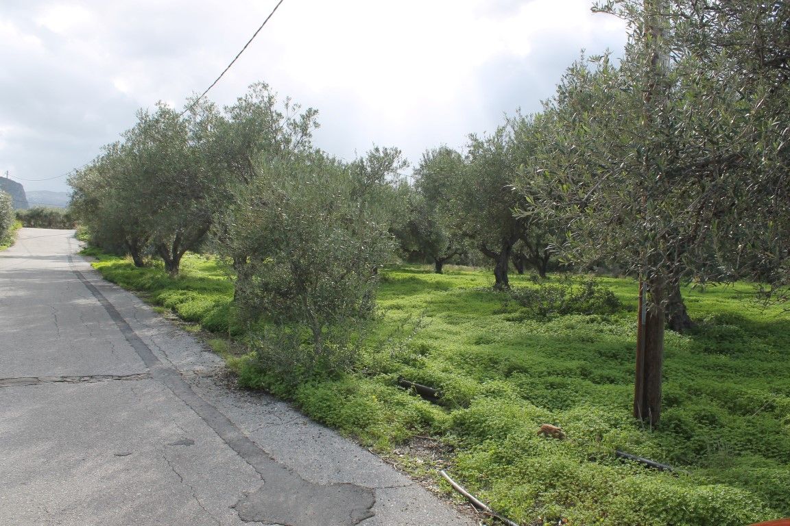 Grundstück in Sissi, Griechenland, 2 456 m2 - Foto 1