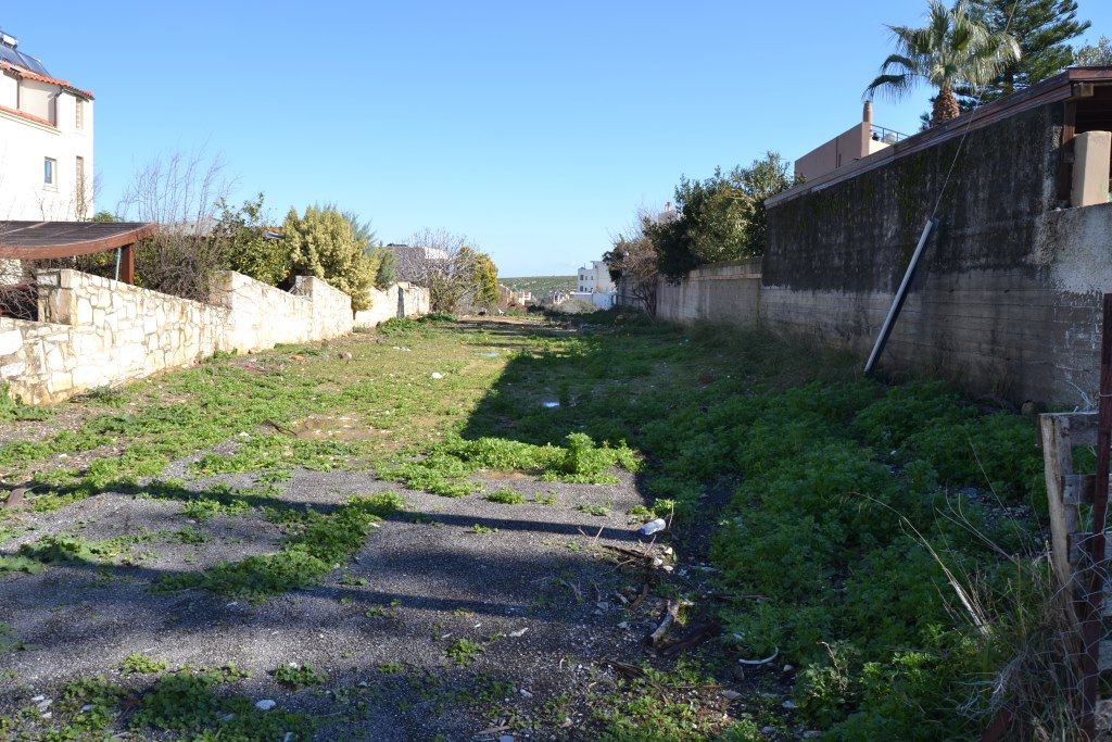 Land in Heraklion, Greece, 5 800 sq.m - picture 1