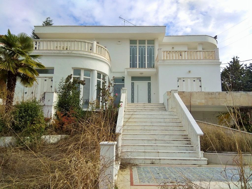 Villa in Thessaloniki, Greece, 584 sq.m - picture 1