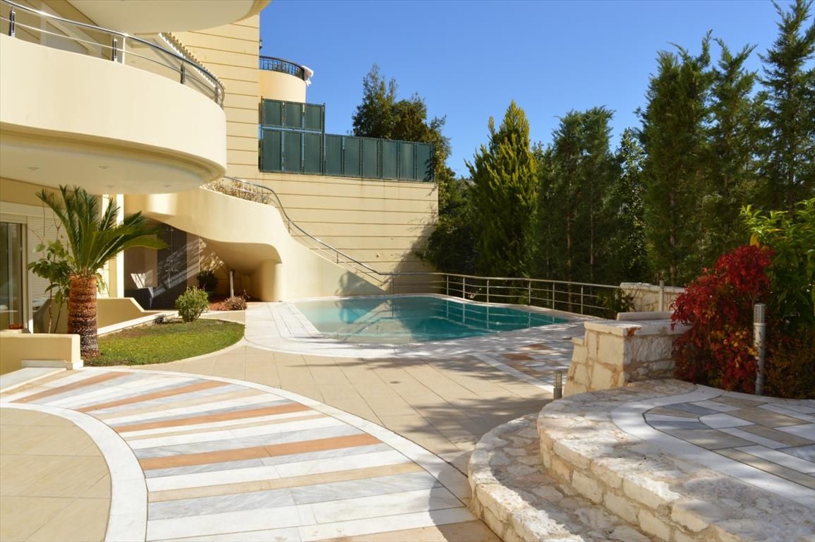 Villa in Voula, Greece, 630 sq.m - picture 1