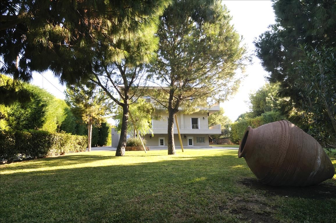 Villa on Salamis, Greece, 400 sq.m - picture 1
