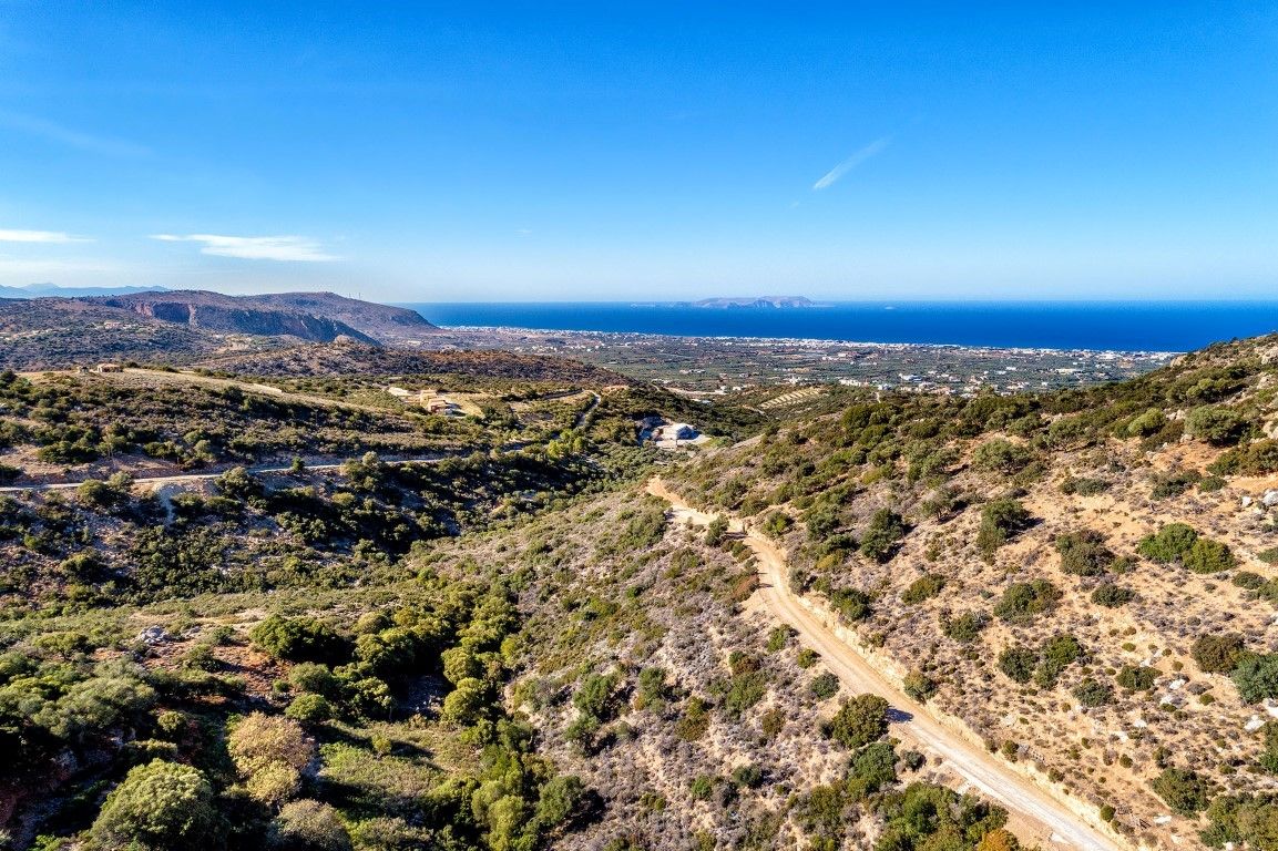 Land in Hersonissos, Greece, 29 063 sq.m - picture 1