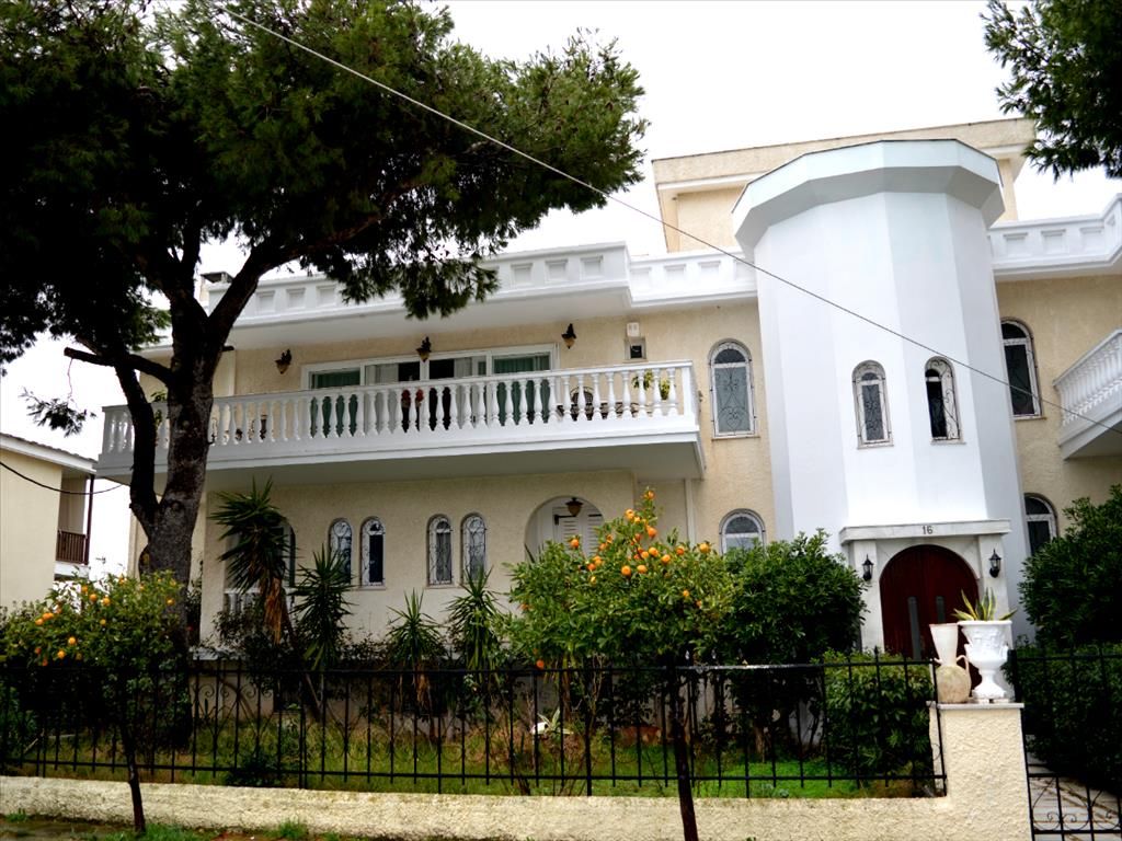 Maison à Rafina, Grèce, 440 m2 - image 1