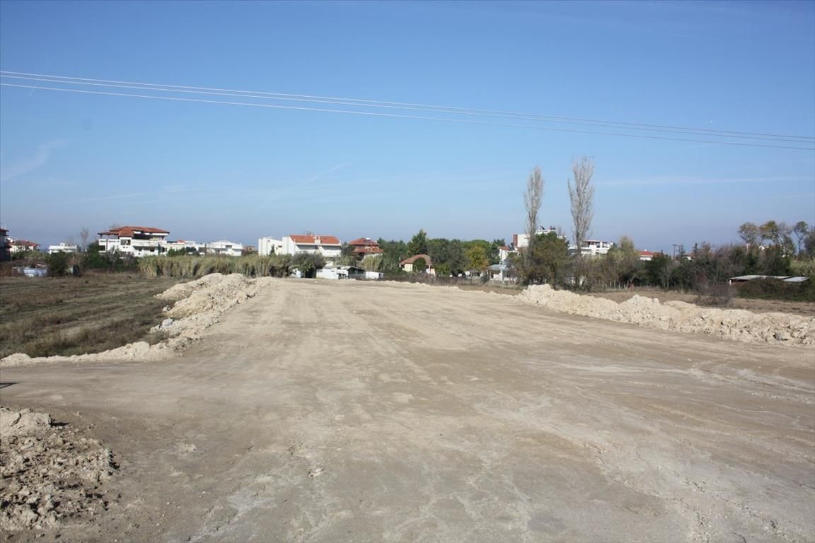 Land in Thessaloniki, Greece, 2 600 sq.m - picture 1