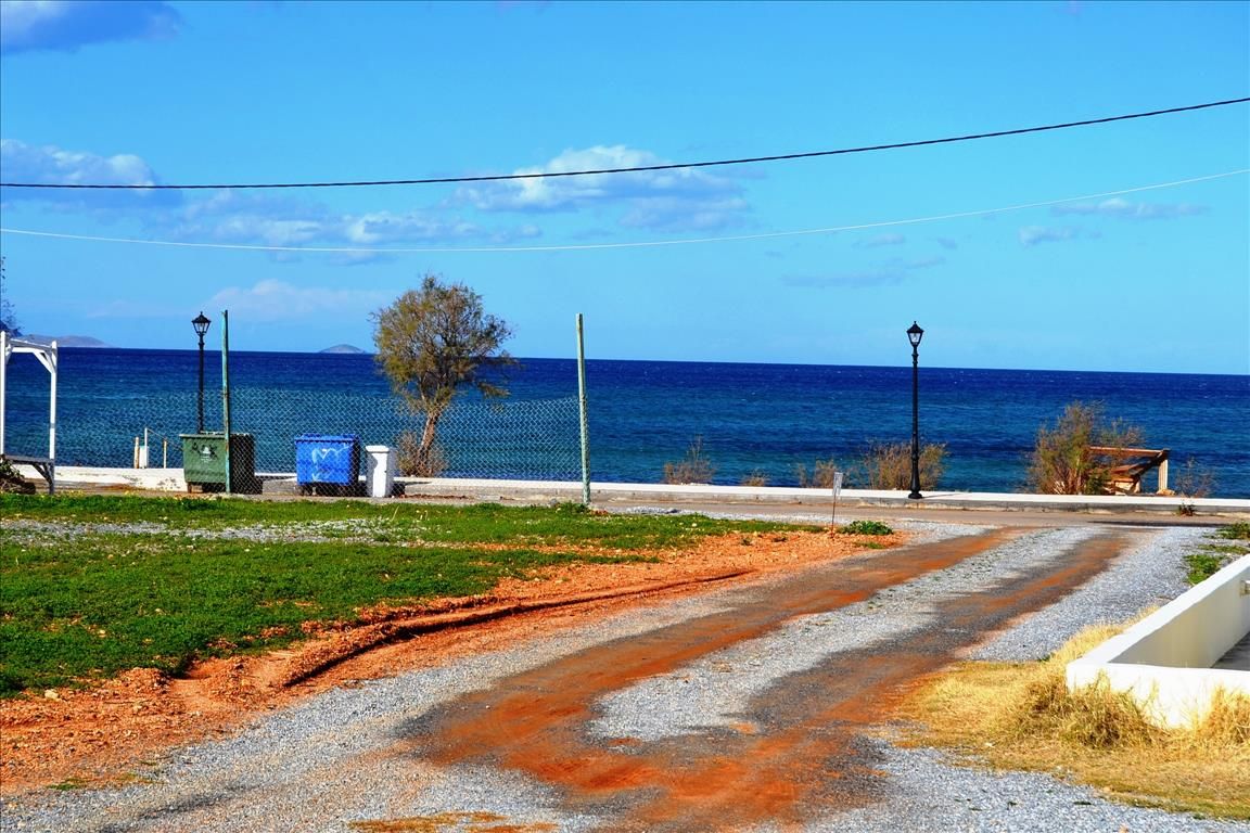 Land in Anissaras, Greece, 5 700 sq.m - picture 1