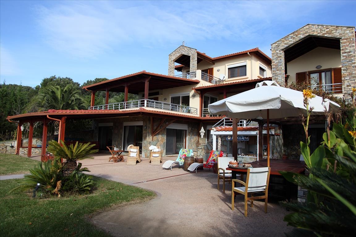 Villa in Sithonia, Greece, 480 sq.m - picture 1