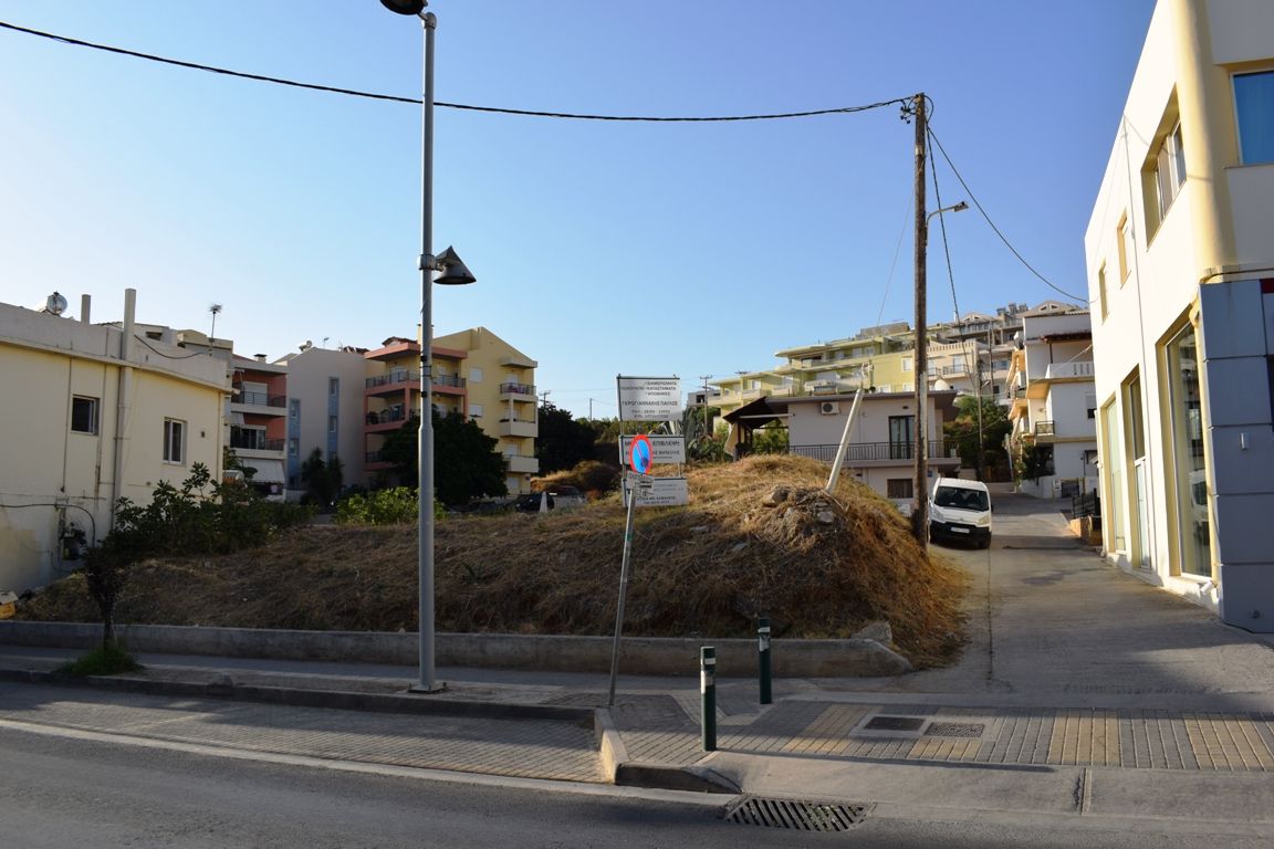 Land in Rethymno, Greece, 500 sq.m - picture 1