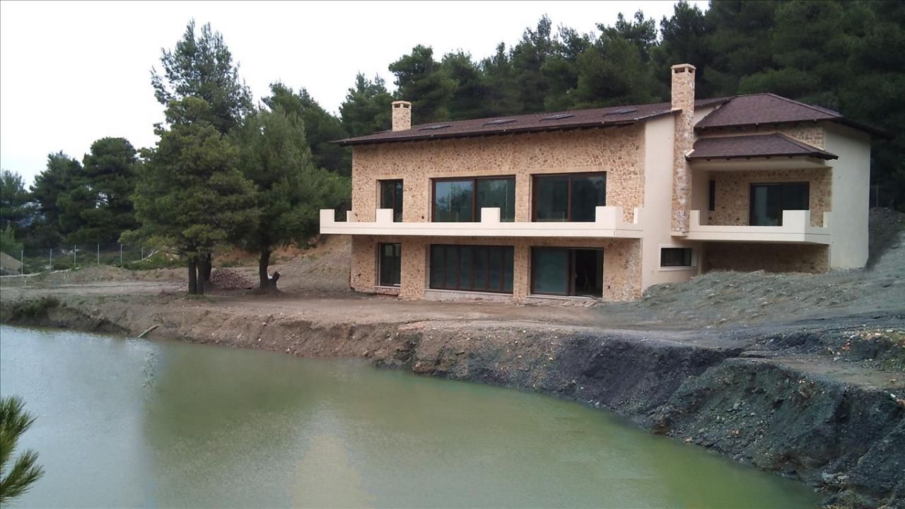 Villa in Agios Stefanos, Greece, 550 sq.m - picture 1