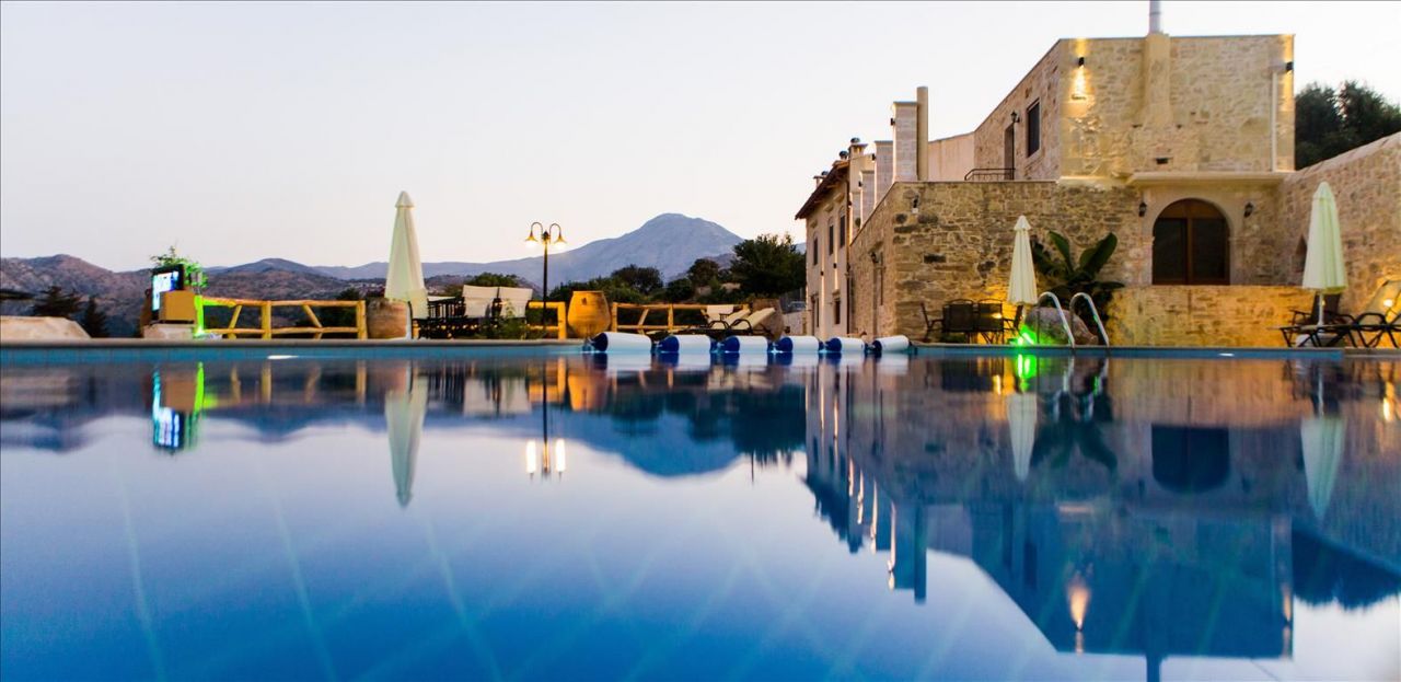 Villa en Rethymno, Grecia, 380 m2 - imagen 1