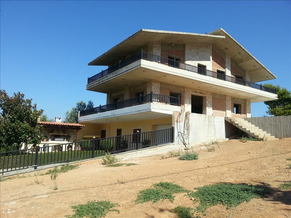 Villa in Paiania, Greece, 800 sq.m - picture 1