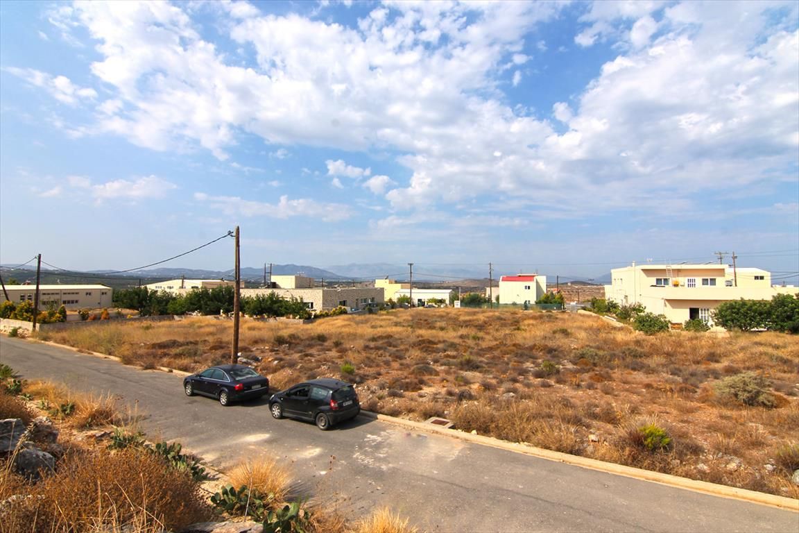 Land in Analipsi, Greece, 1 500 sq.m - picture 1