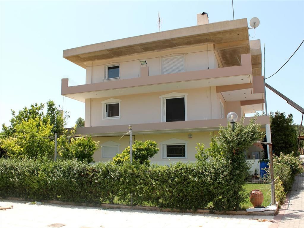 Flat in Lagonisi, Greece, 125 sq.m - picture 1