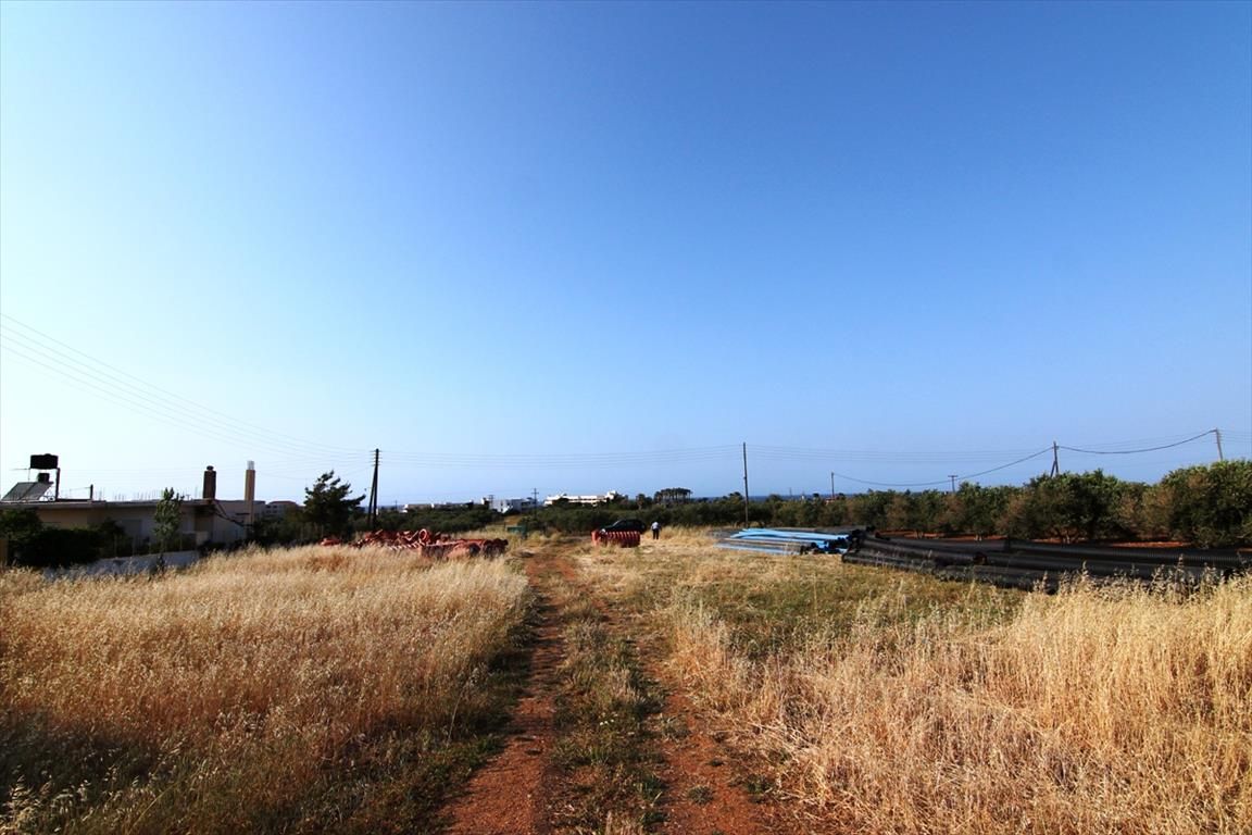 Land in Anissaras, Greece, 6 880 sq.m - picture 1