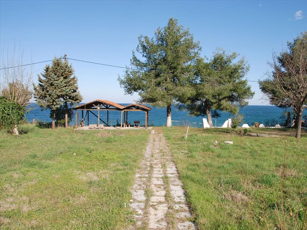 Land in Pieria, Greece, 4 586 sq.m - picture 1