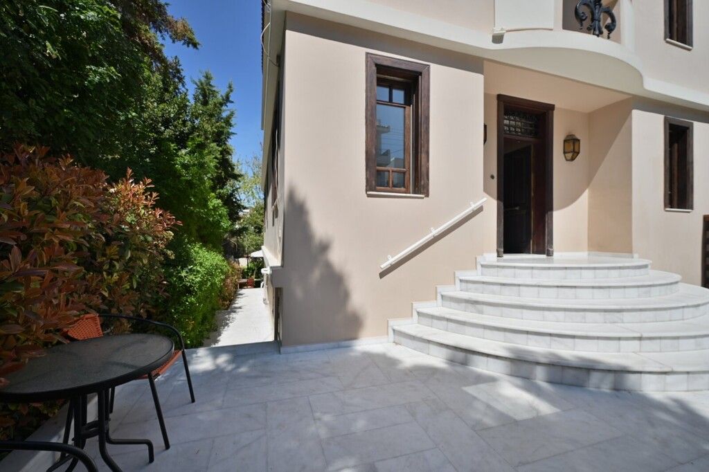 Haus in Voula, Griechenland, 304 m2 - Foto 1