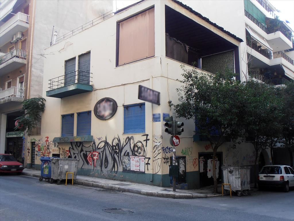 Land in Athens, Greece, 684 sq.m - picture 1