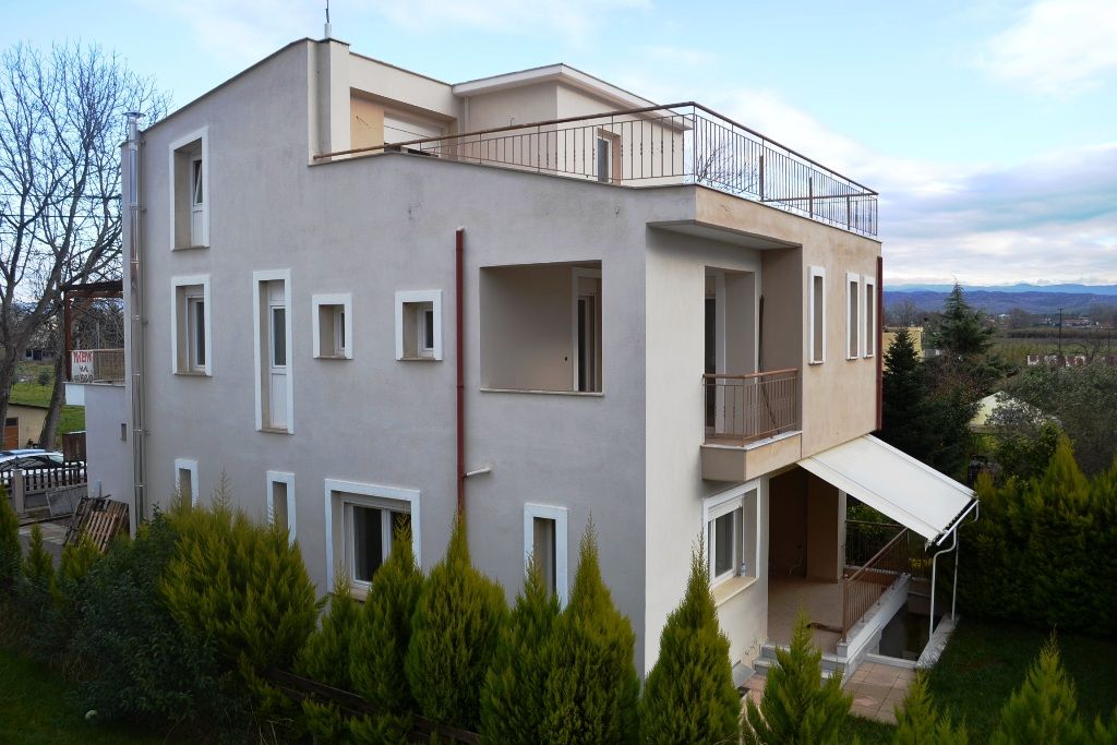Casa en Salónica, Grecia, 306 m² - imagen 1