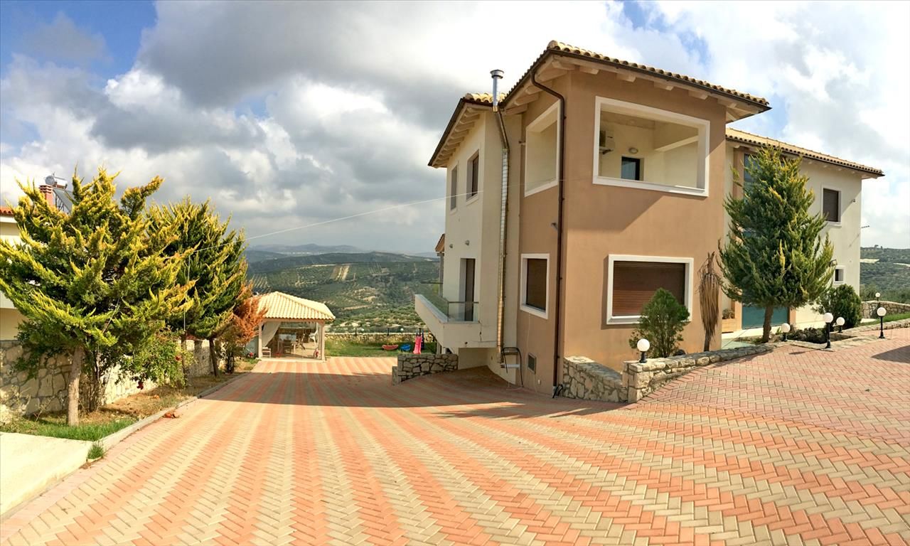 Villa in Heraklion Prefecture, Greece, 360 sq.m - picture 1