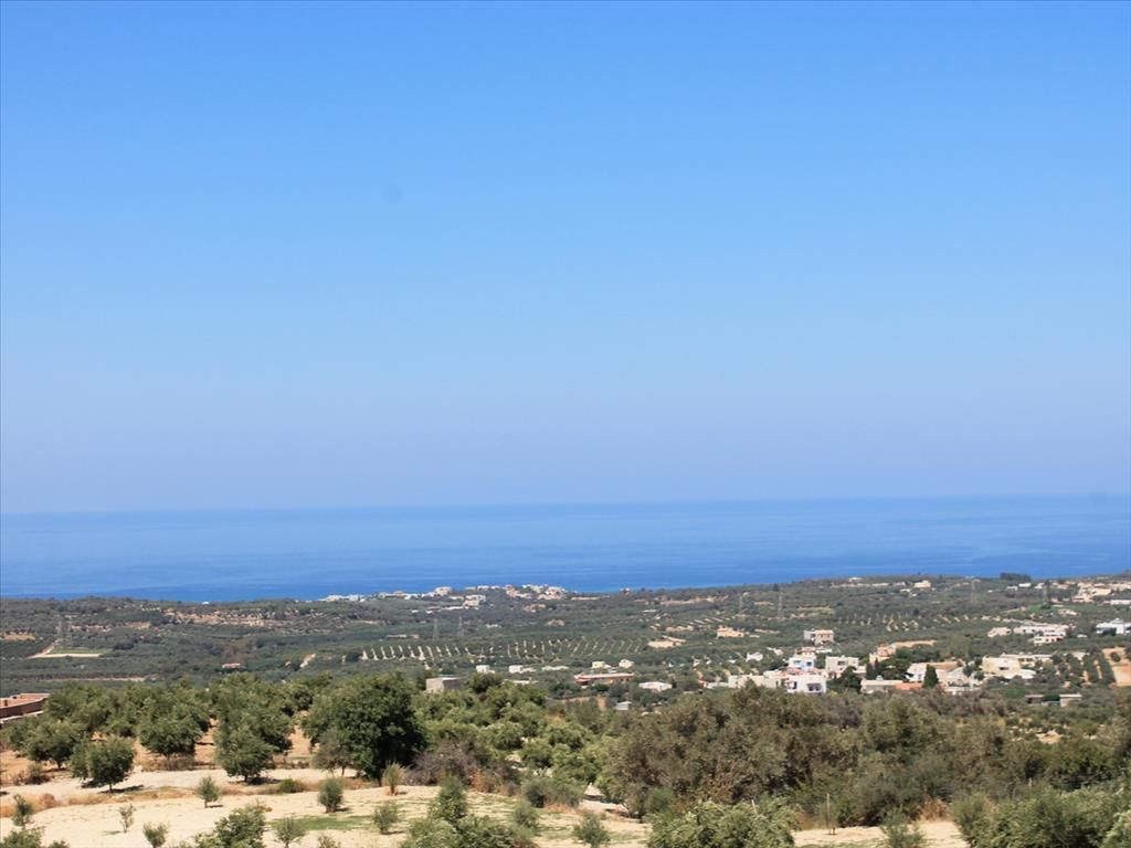 Land in Rethymno, Greece, 4 200 sq.m - picture 1