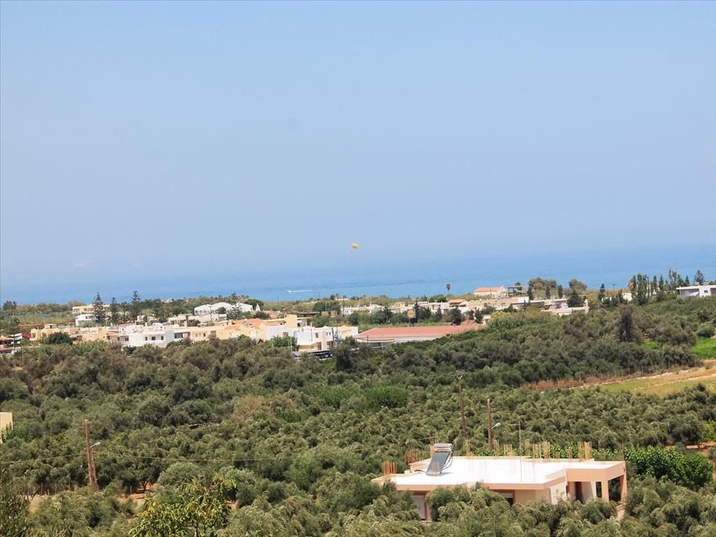 Land in Rethymno, Greece, 2 500 sq.m - picture 1