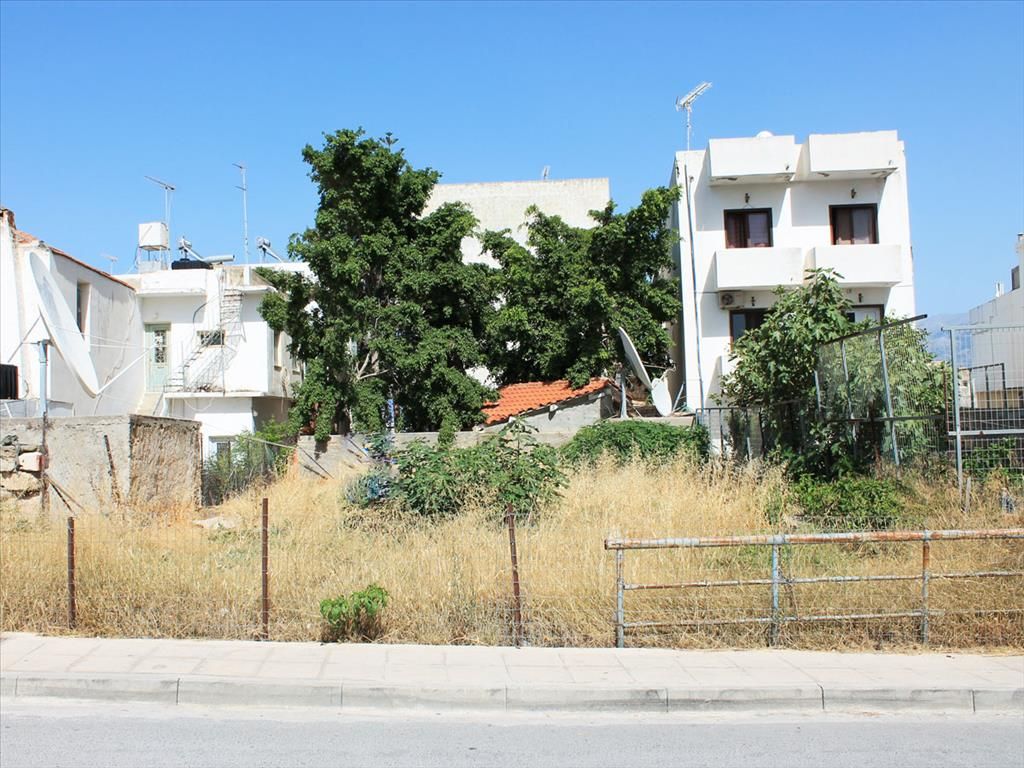 Land in Anissaras, Greece, 215 sq.m - picture 1