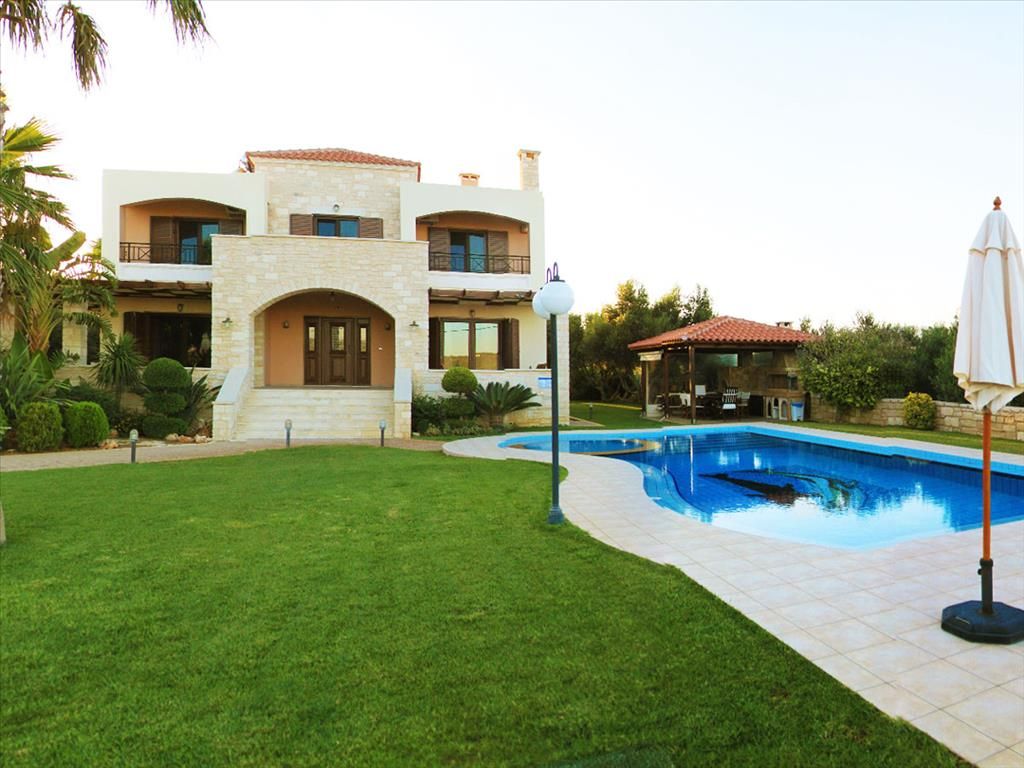 Villa in Chania Prefecture, Greece, 284 sq.m - picture 1