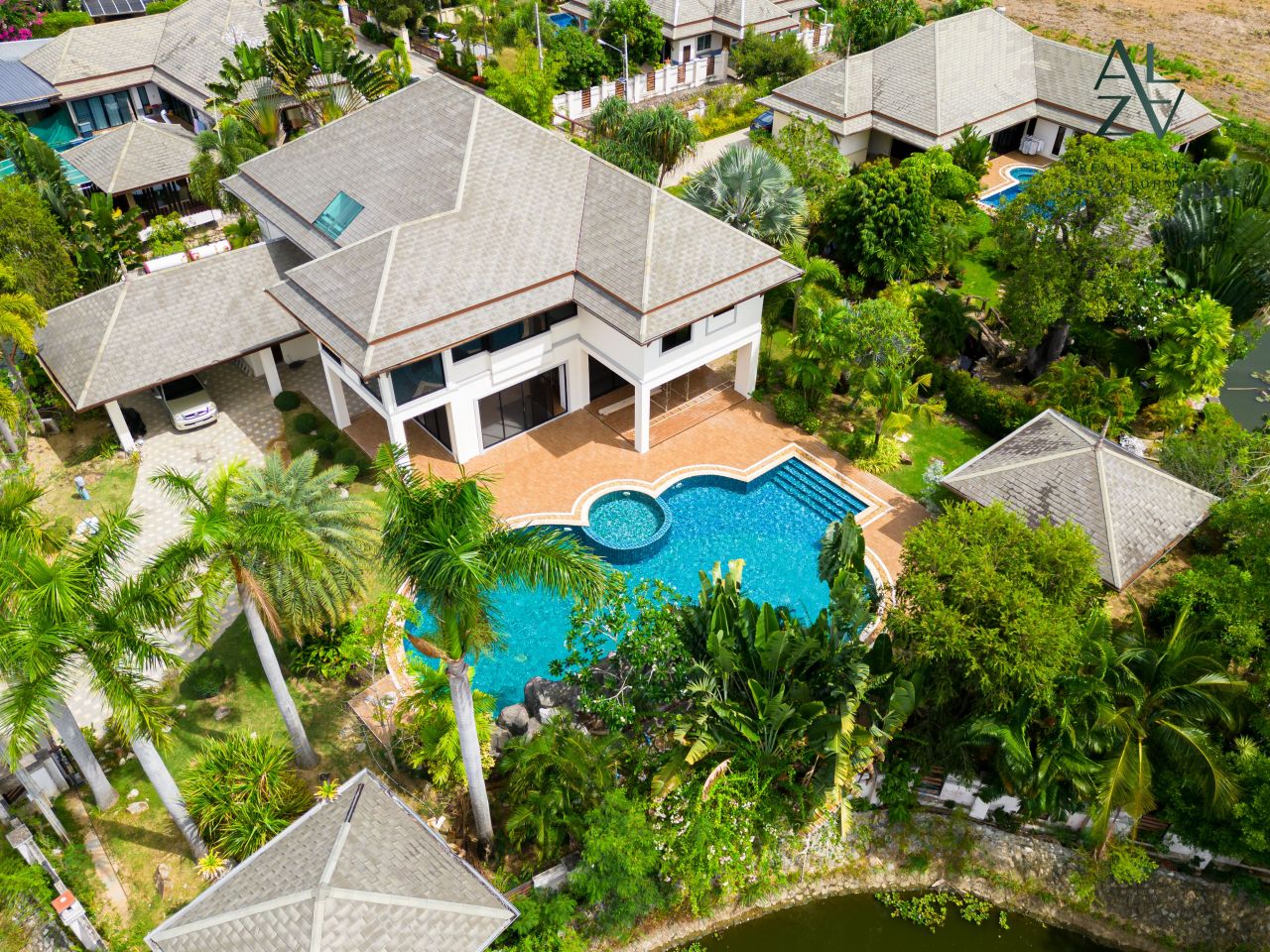 Villa à Pattaya, Thaïlande, 550 m2 - image 1