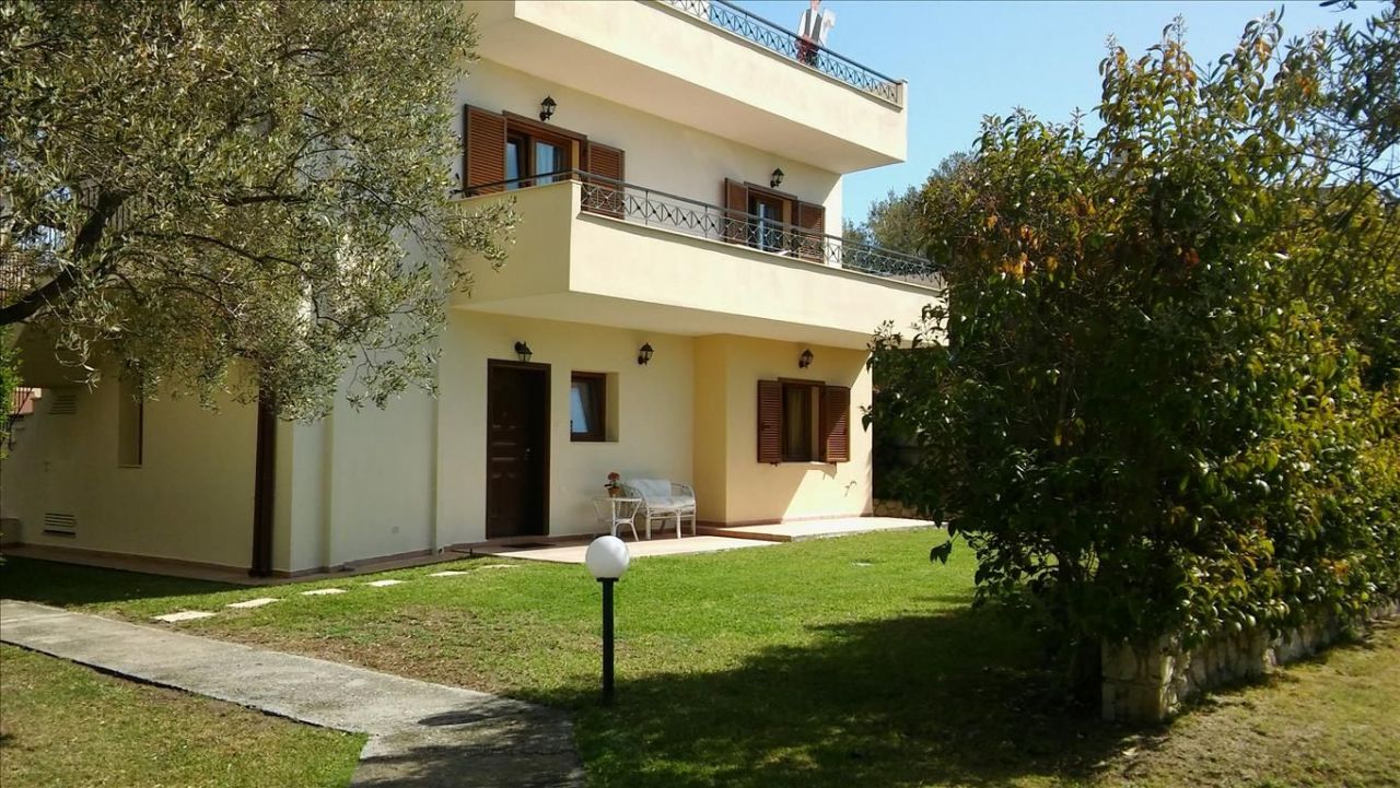 House in Kassandra, Greece, 167 sq.m - picture 1