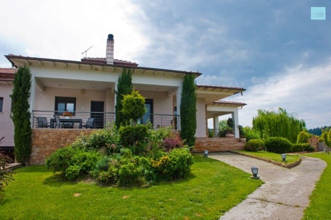 Casa en Kassandra, Grecia, 600 m2 - imagen 1