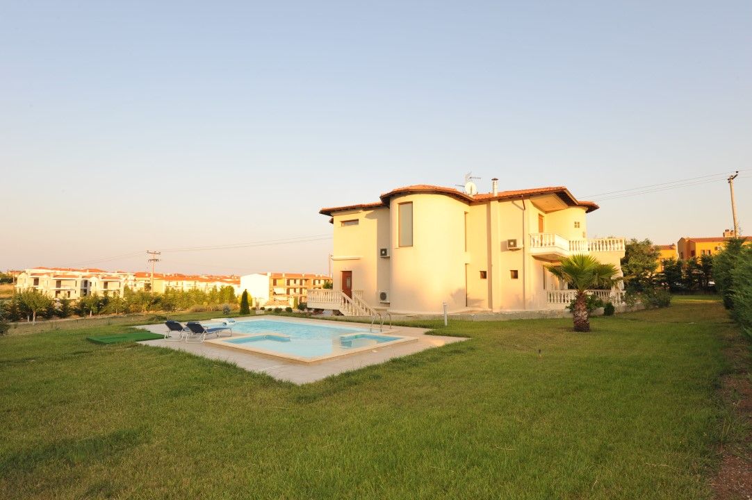 Villa in Kassandra, Greece, 540 sq.m - picture 1