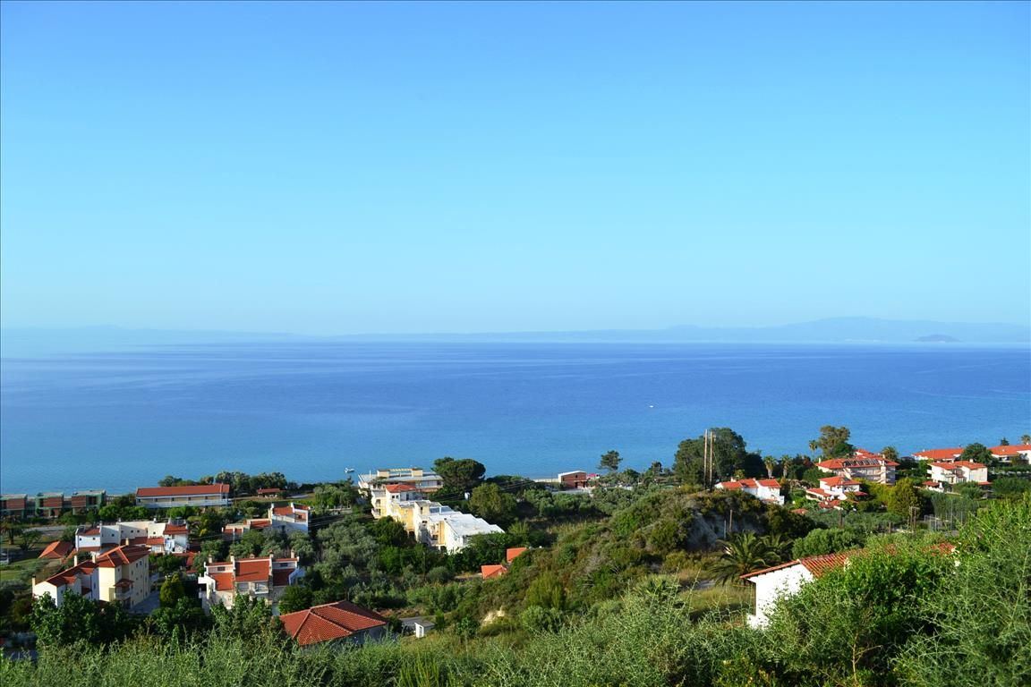 Land in Kassandra, Greece, 4 650 sq.m - picture 1