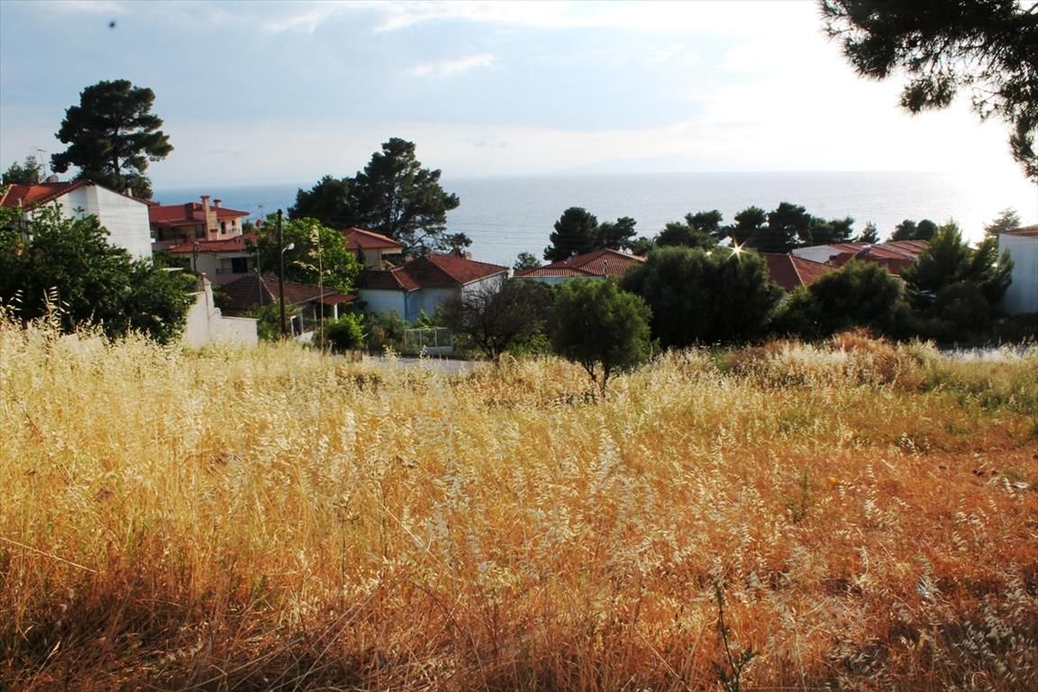 Land in Kassandra, Greece, 1 270 sq.m - picture 1