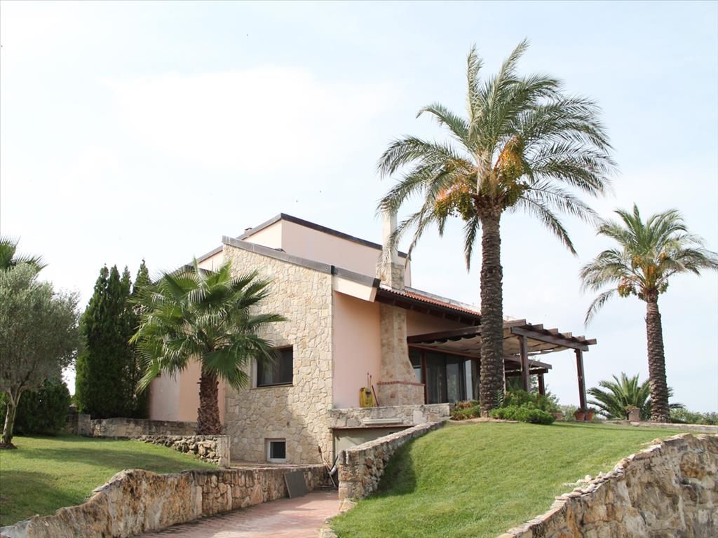 Villa in Sani, Greece, 390 sq.m - picture 1