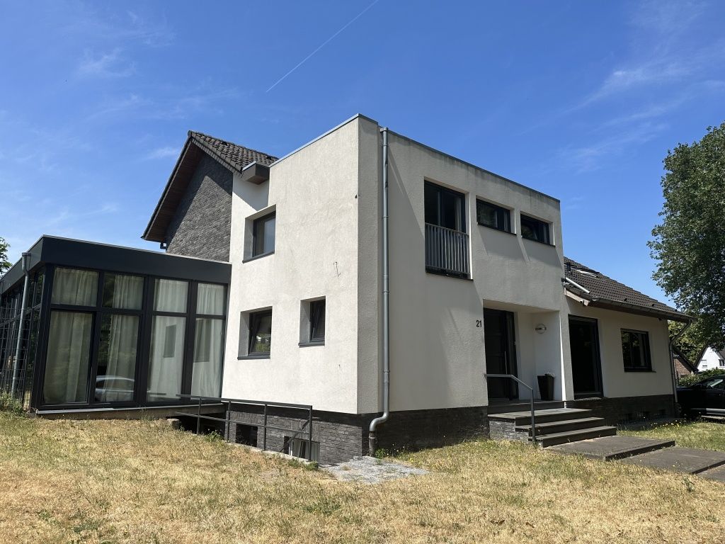House in Emmerich am Rhein, Germany, 450 sq.m - picture 1