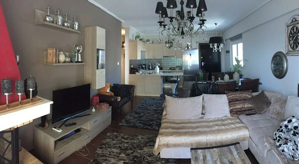 Flat in Pireas, Greece, 80 sq.m - picture 1