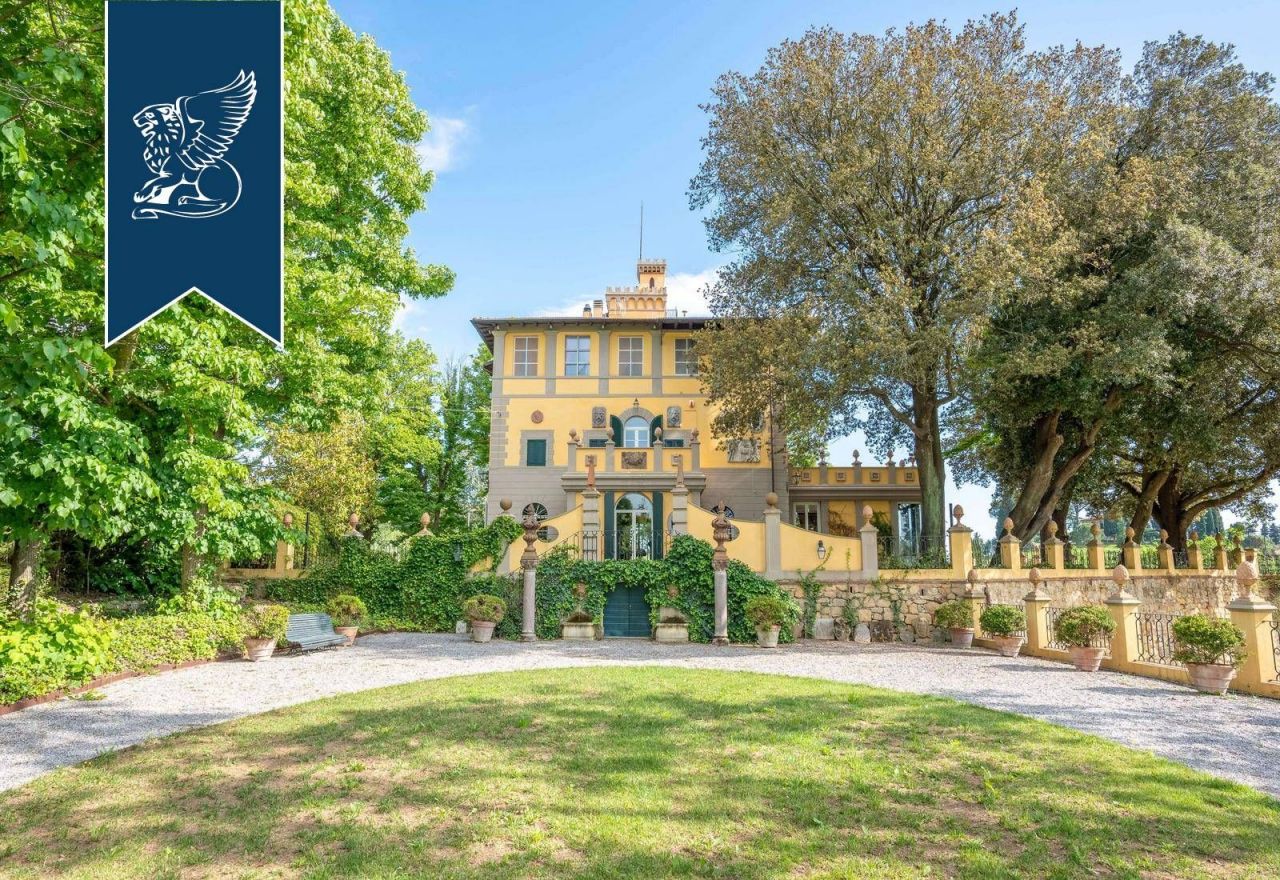 Villa in Crespina, Italy, 4 000 sq.m - picture 1