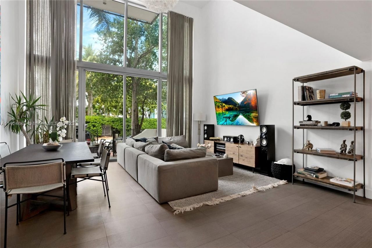 Maison urbaine à Miami, États-Unis, 150 m2 - image 1